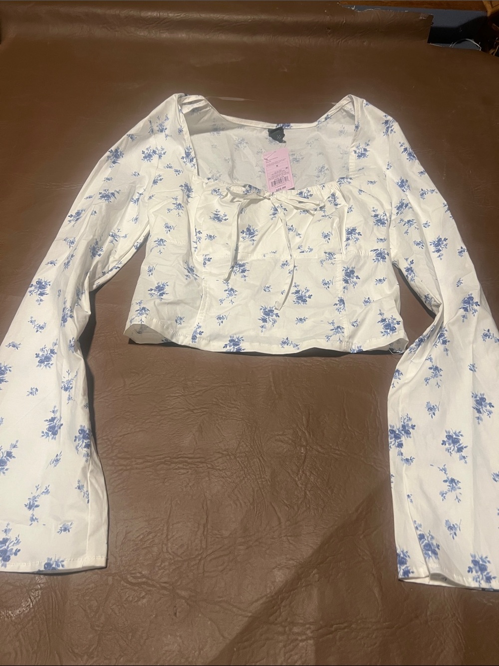 Square Neck Long-Sleeve Floral Crop Top - White with Blue Floral